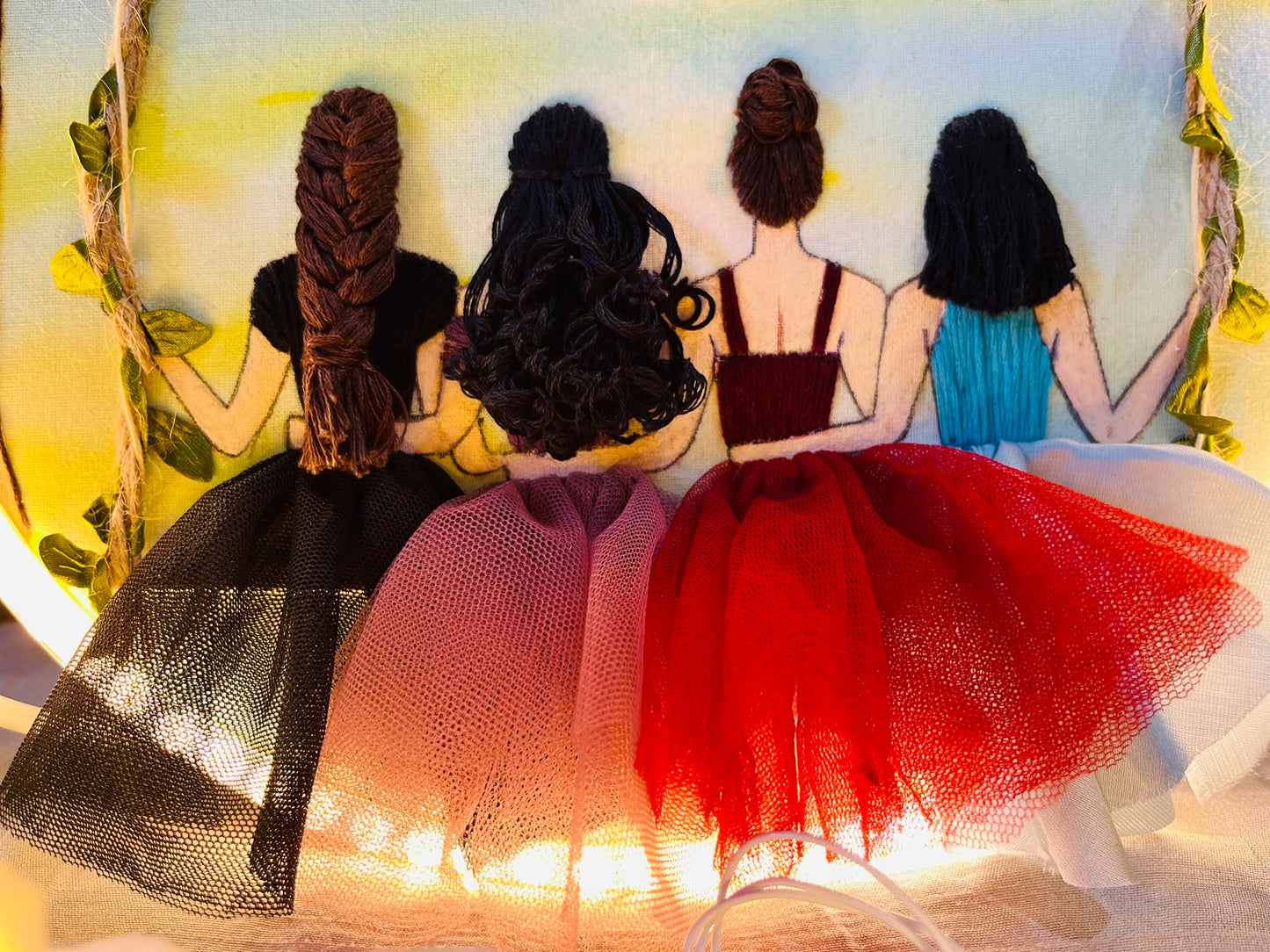 LED Luxe-Friendship in Frame